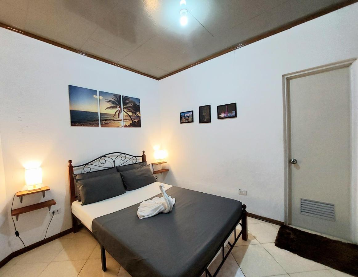 מואלבואל Ohlala Hostel מראה חיצוני תמונה