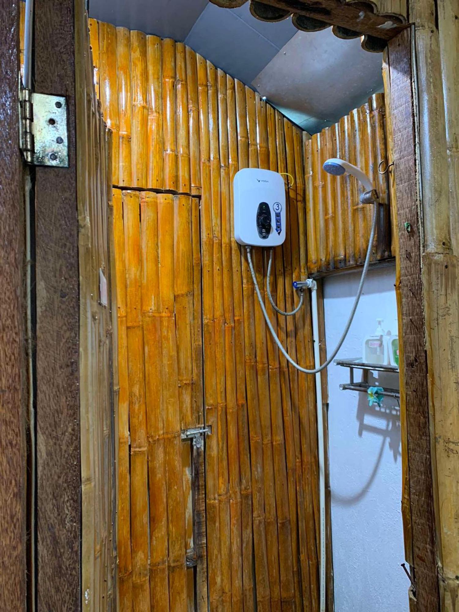 מואלבואל Ohlala Hostel מראה חיצוני תמונה